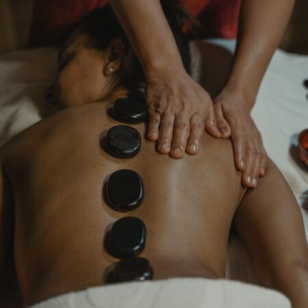 60 Minute Hot Stone Massage