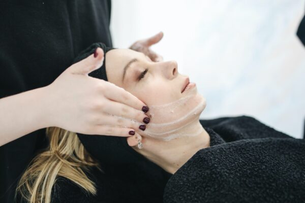 60 Minute Luxury Gold Facial